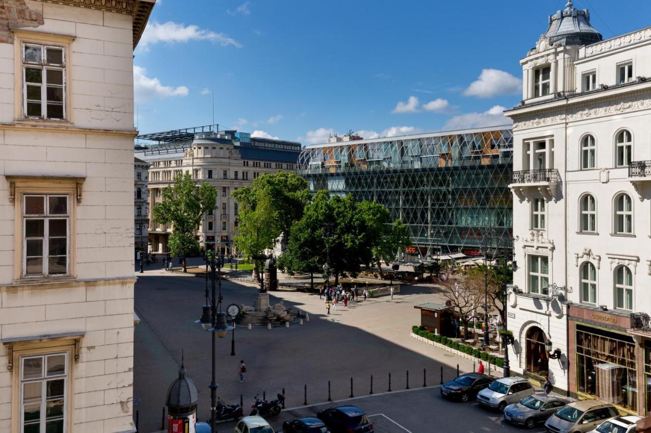 Budapest Central Square 2 Bedrooms Suite - Michaelides Voeroesmarty Square Residences Экстерьер фото